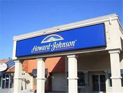 Howard Johnson Hamilton Buitenkant foto
